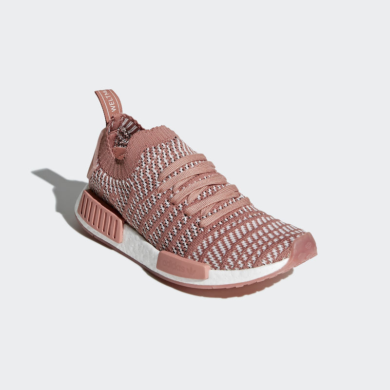 Originals womens nmd_r1 stlt primeknit hotsell trainers core black/ash pink/noble indigo